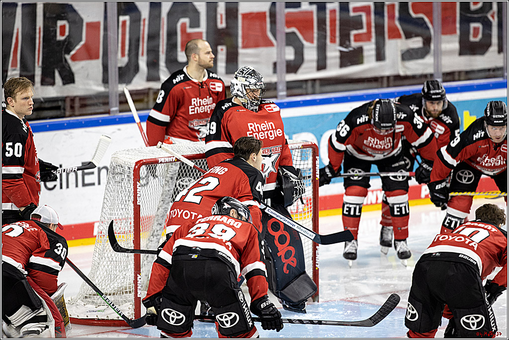 PENNY DEL;  Koelner Haie - Eisbaeren Berlin; Koeln, 28.12.2021